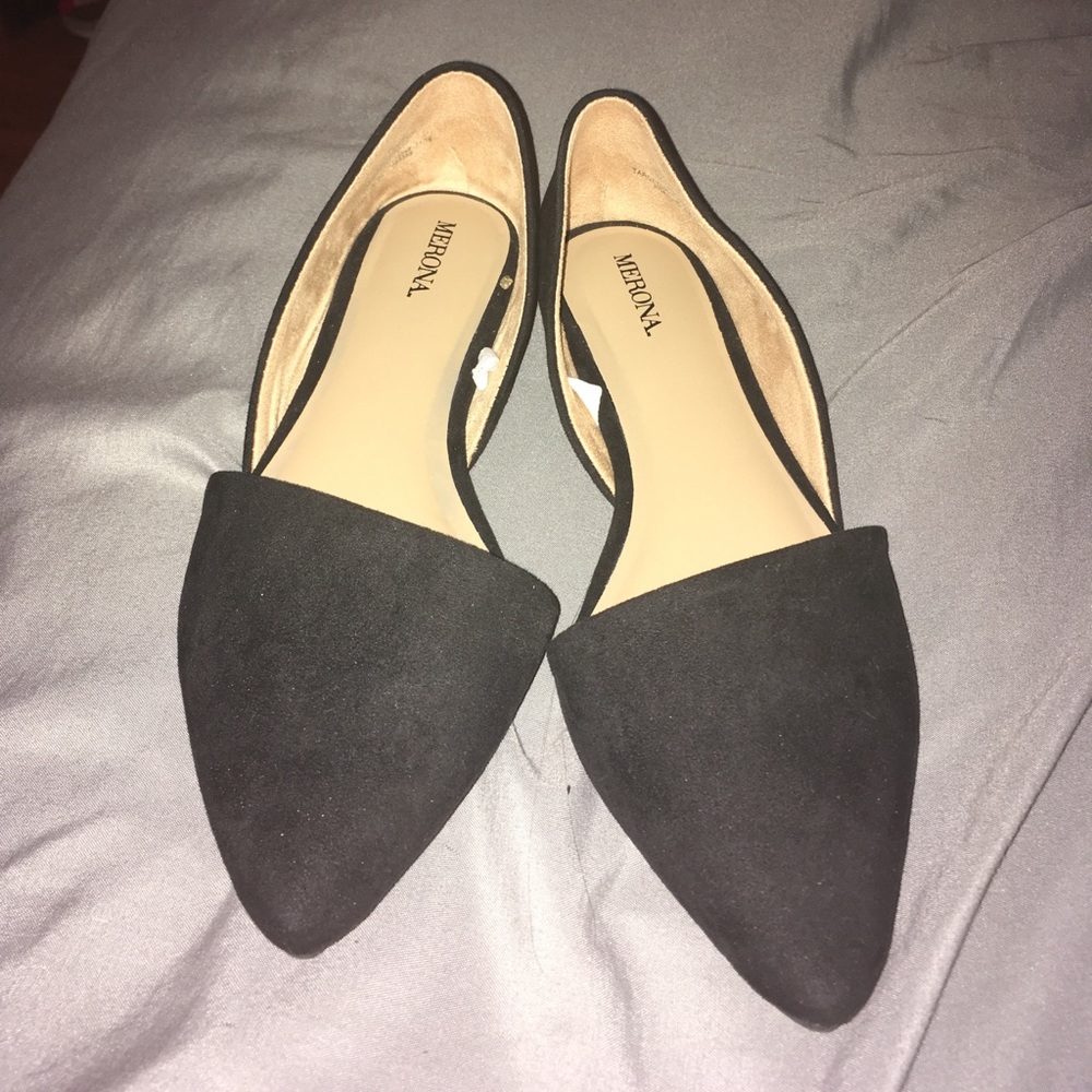 Black Merona Pointed Flats
