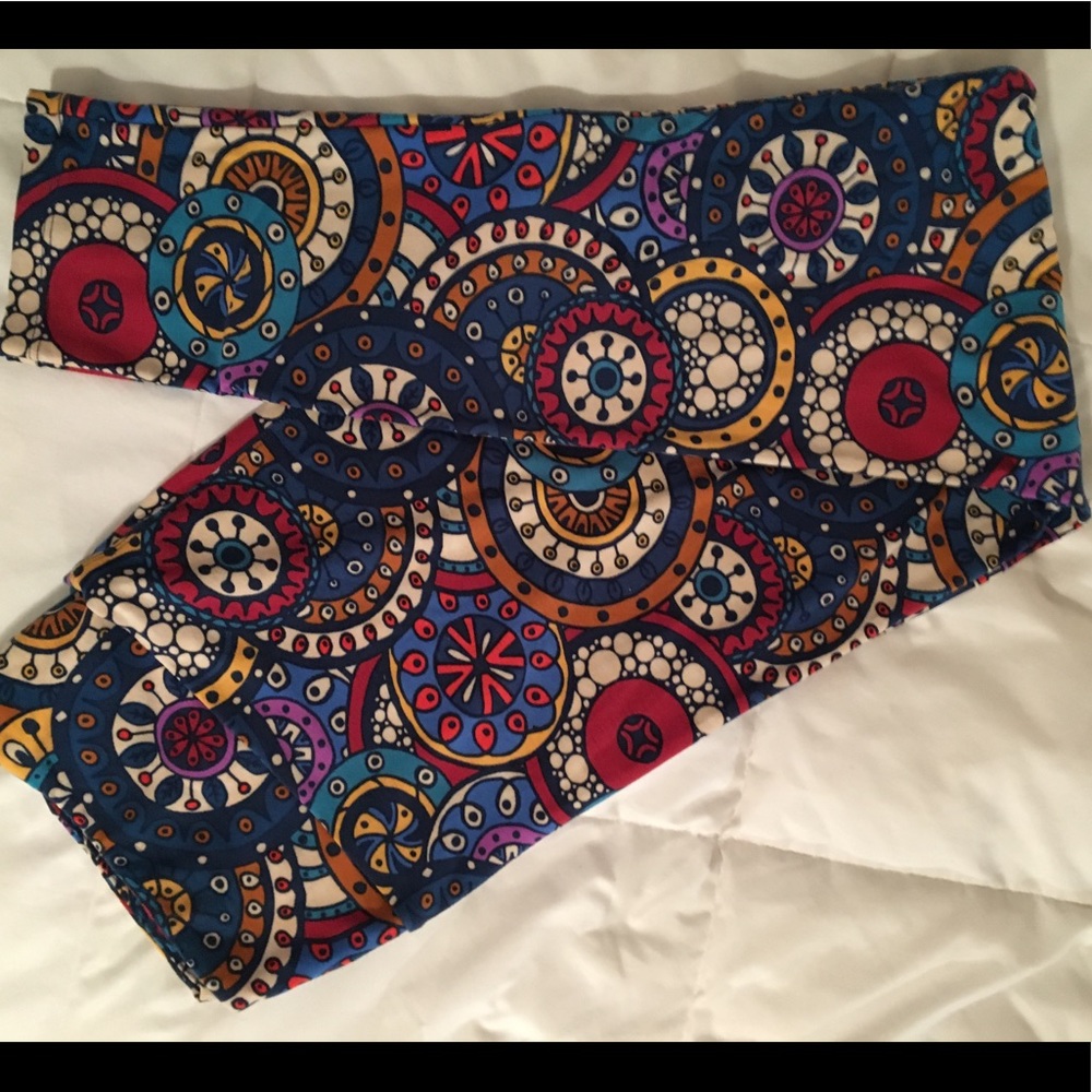 LuLaRoe Tall &Curvy (12-24)  Leggings