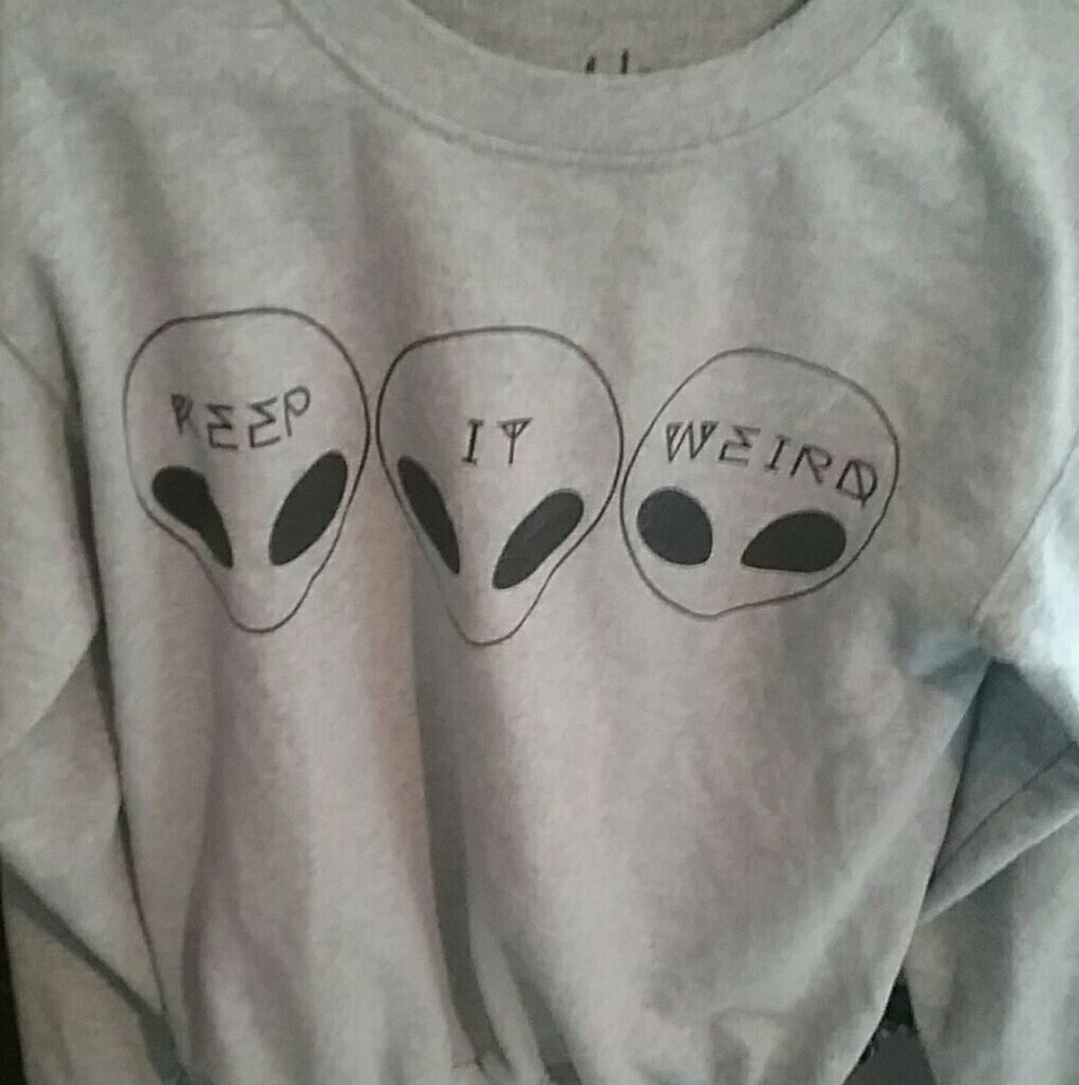 🛇SOLD 🚫Alien sweatshirt - Picture 3 of 7