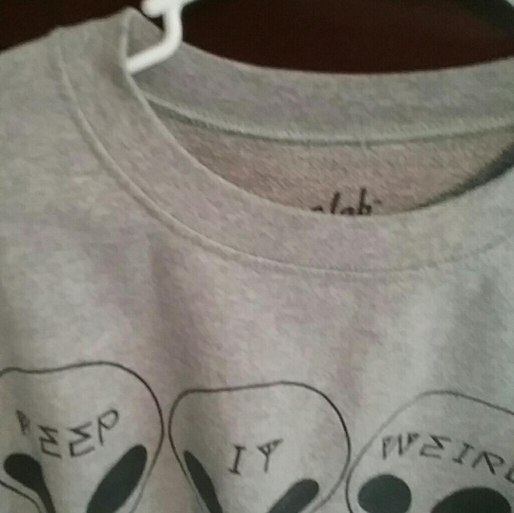 🛇SOLD 🚫Alien sweatshirt - Picture 7 of 7