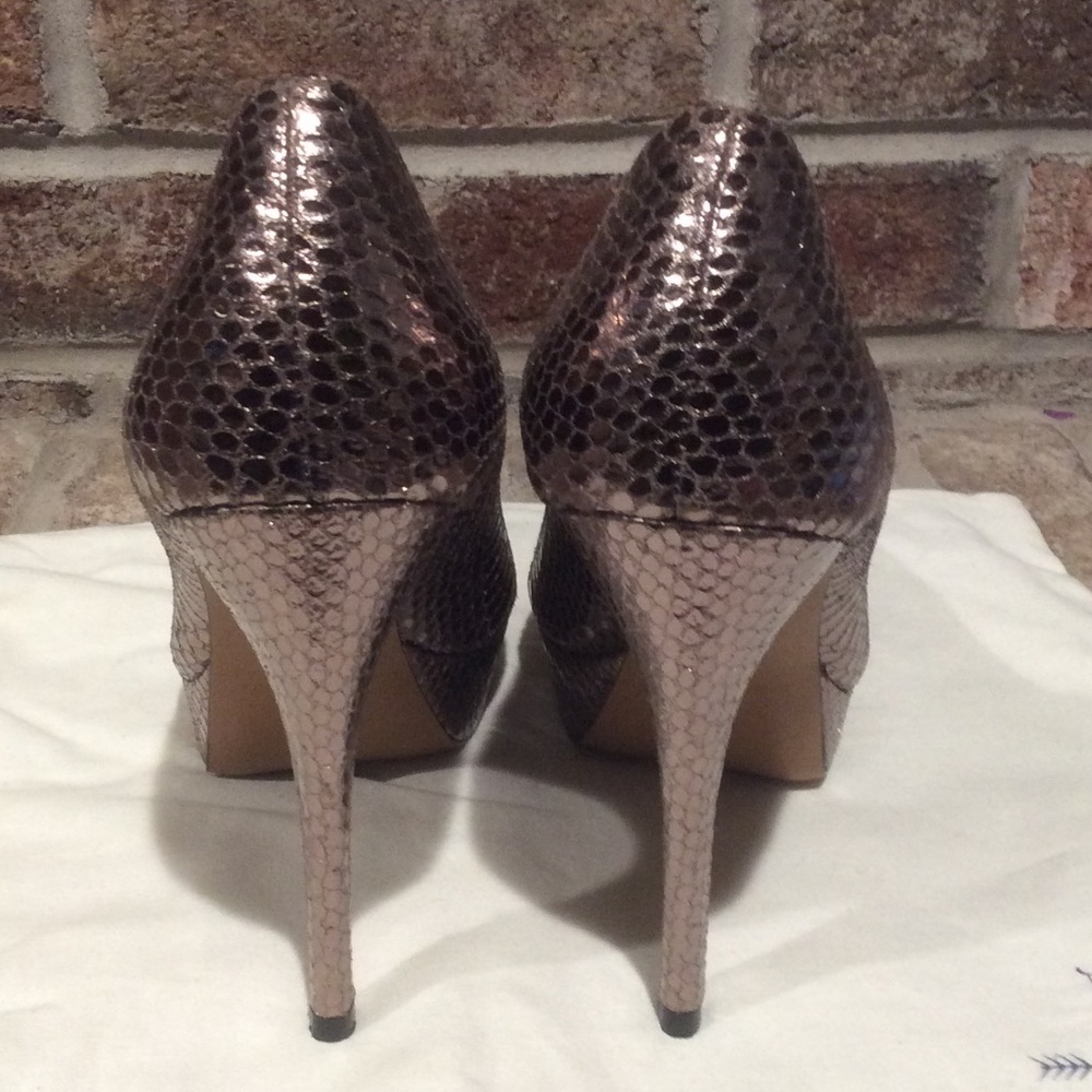 Pour La Victoire bronze heels - Picture 8 of 8
