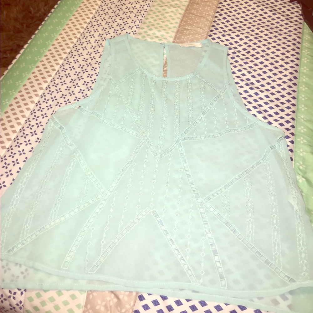 Mint green tank💚💙