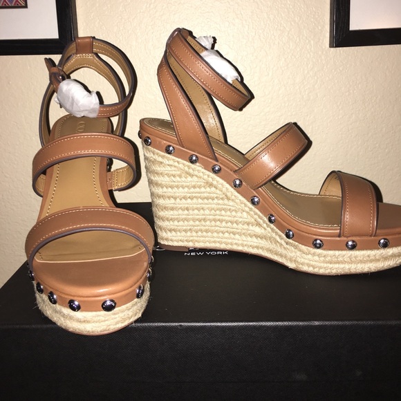 NIB COACH DARCY STRAPPY WEDGE - Picture 4 of 5