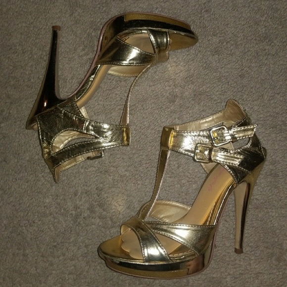 Metallic Gold Stilettos - Like New! - Picture 4 of 7