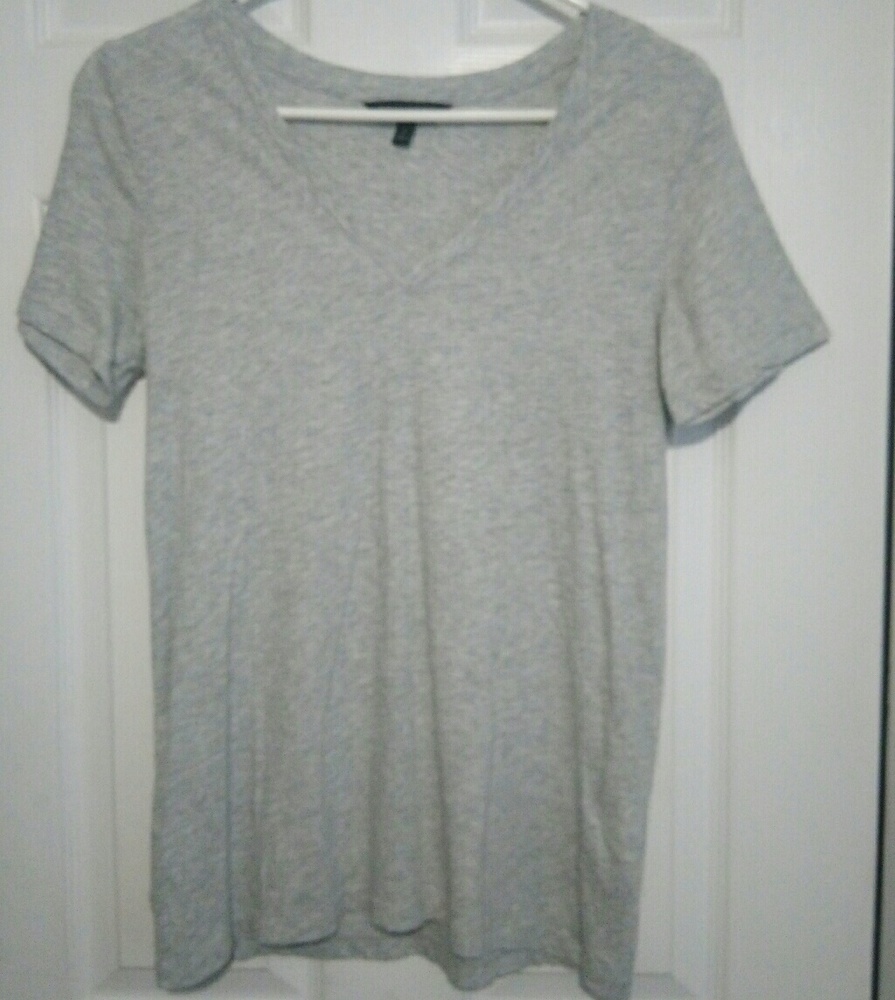Men's Banana Republic Pima Cotton V Neck T shirt S