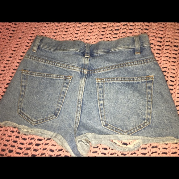 Forever 21 shorts size 24 - Picture 3 of 3
