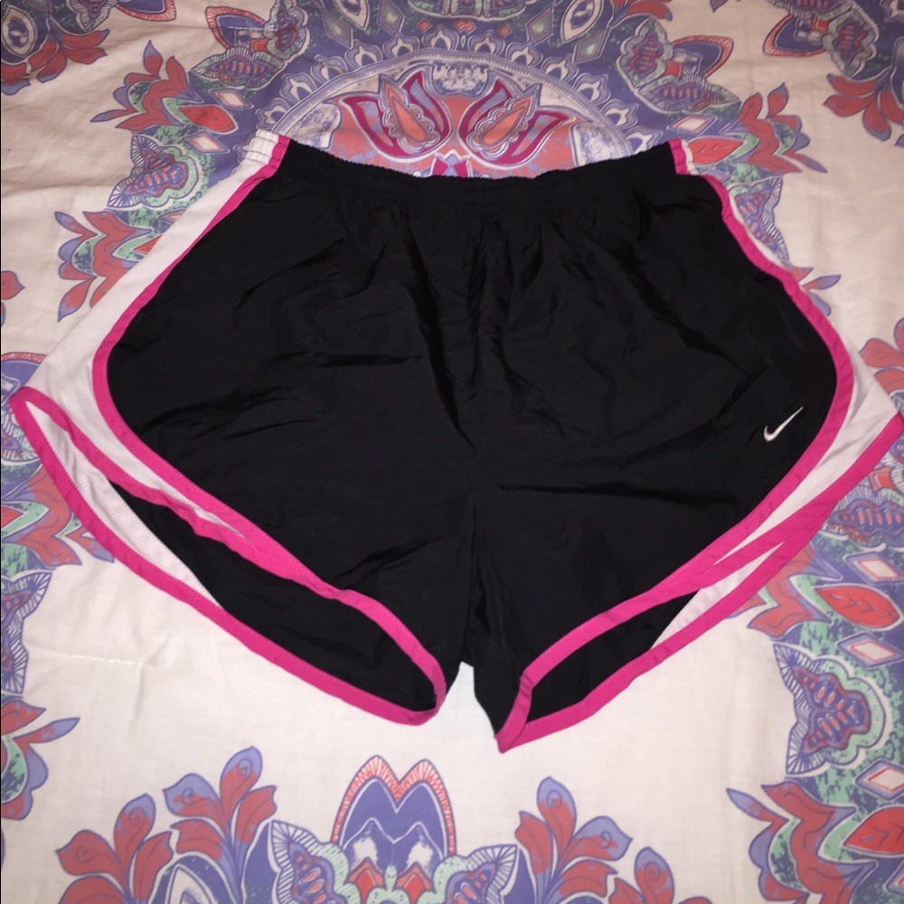 Nike Tempo Running Shorts - Black/White/Hot Pink