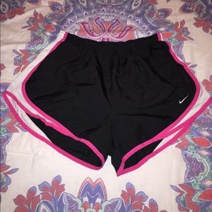 Nike Tempo Running Shorts - Black/White/Hot Pink