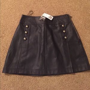 NAVY SKIRT