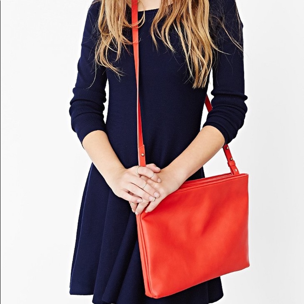 Silence + Noise Womens Double Zip Shoulder Bag Red