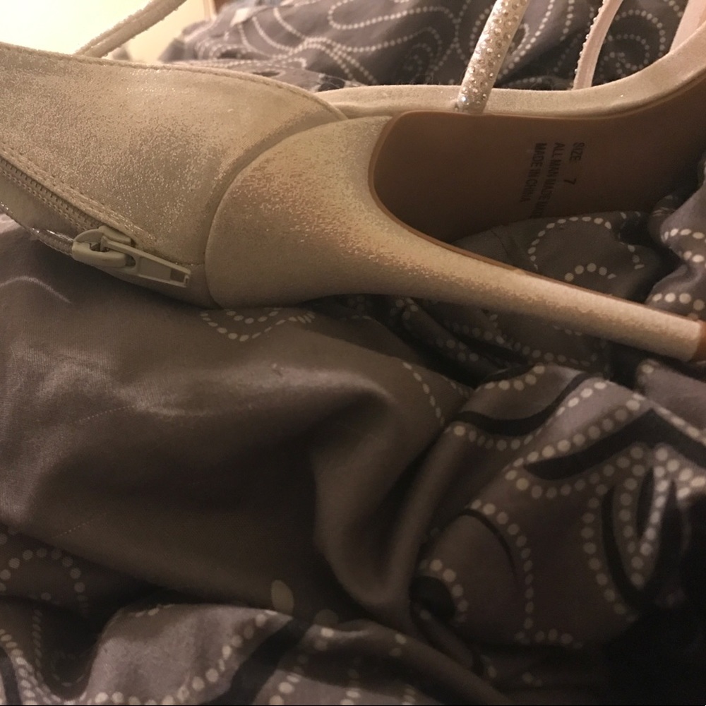 Heels - Picture 2 of 2