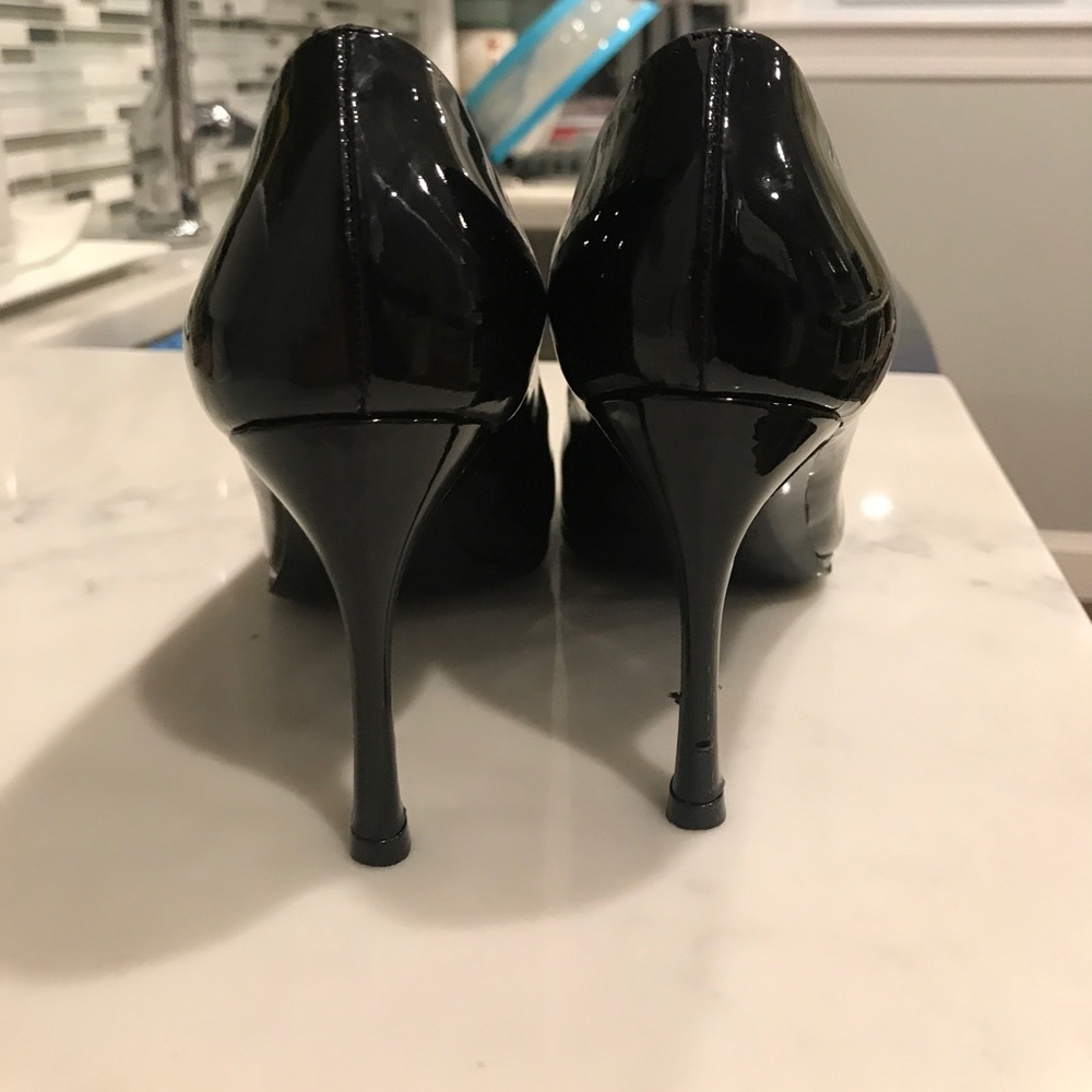 Authentic YSL black patent leather pumps - Picture 5 of 5