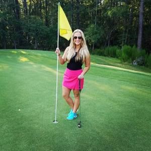 Meet your Posher, Laur