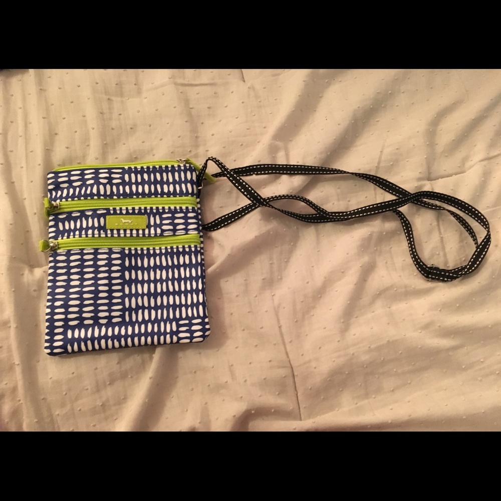 Scout crossbody