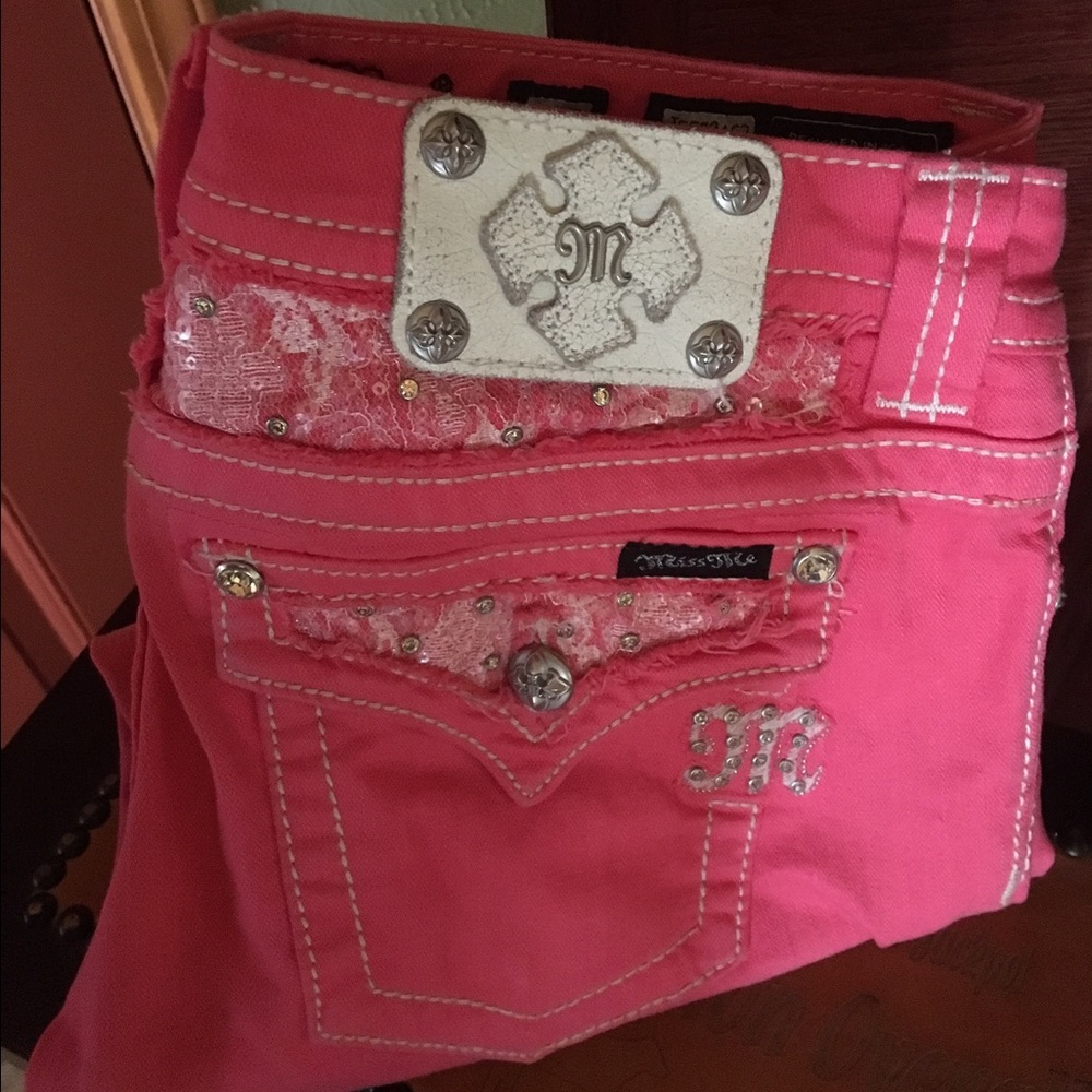 Coral Miss Me Capris