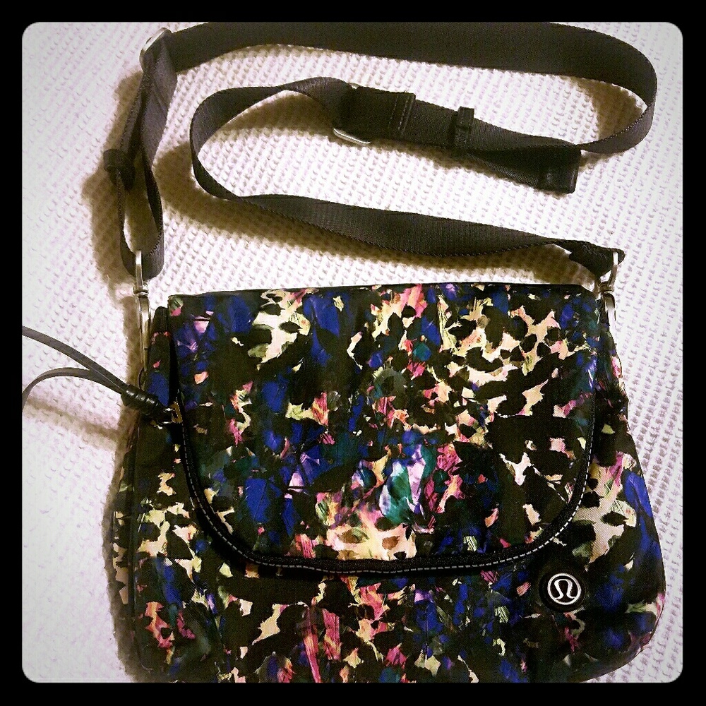 Lululemon Party Om Bag!!