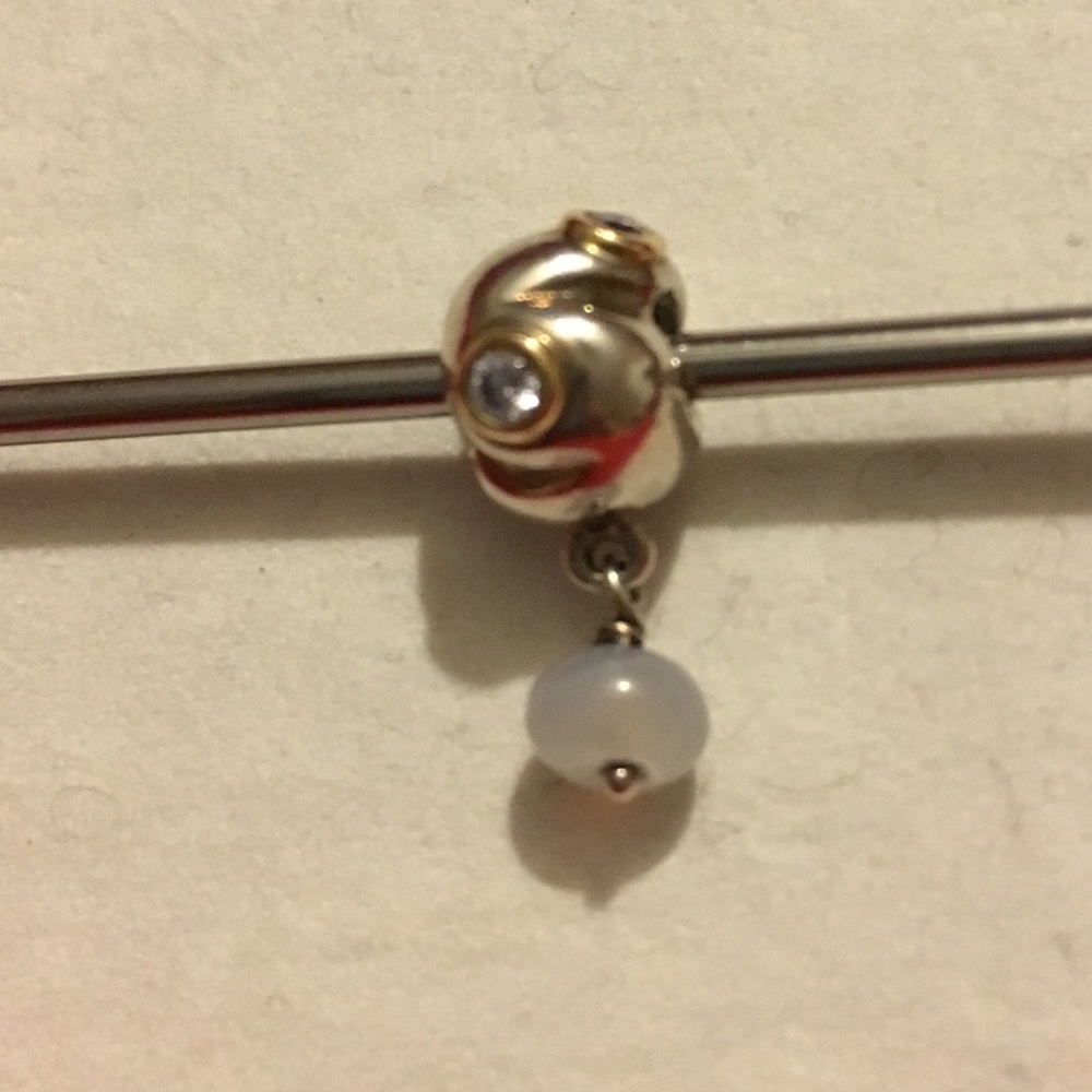 Chalcedony lavender dangle bead gold/Lavander CZ