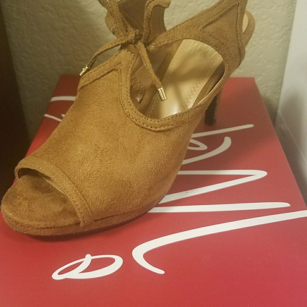 Tan Heels