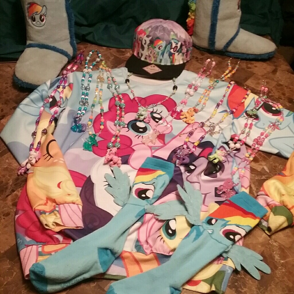 MLP Sweatshirt sz1xl & matching snapback