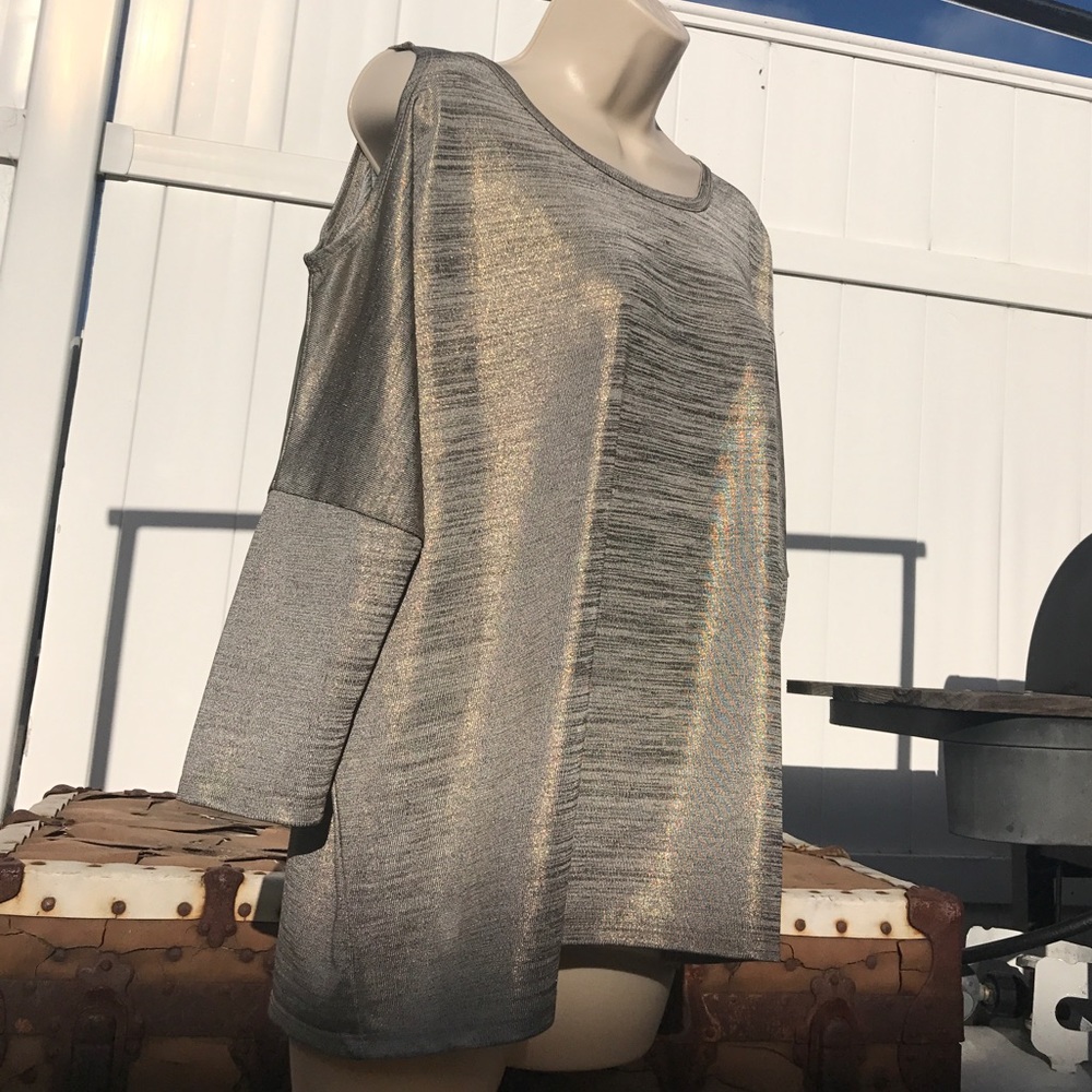 Cold Shoulder Metallic Blouse XS - Picture 3 of 4