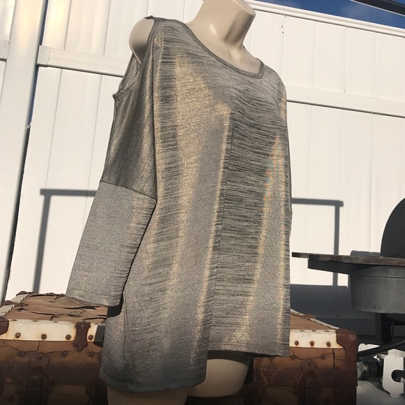 Cold Shoulder Metallic Blouse XS - Picture 3 of 4