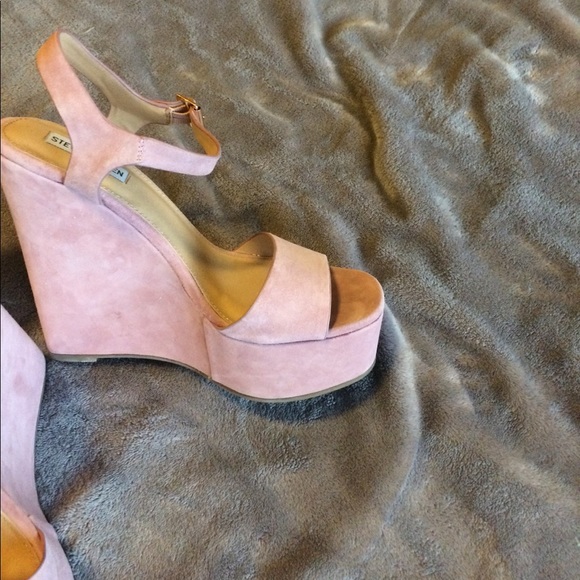 Never before worn, 6", Steven Madden Wedges! - Picture 2 of 3