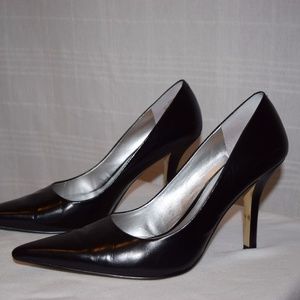 Nine West Classic Pump with pointy toe