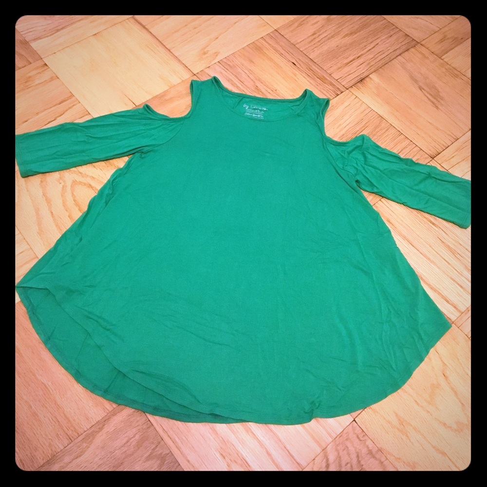 Cold shoulder top