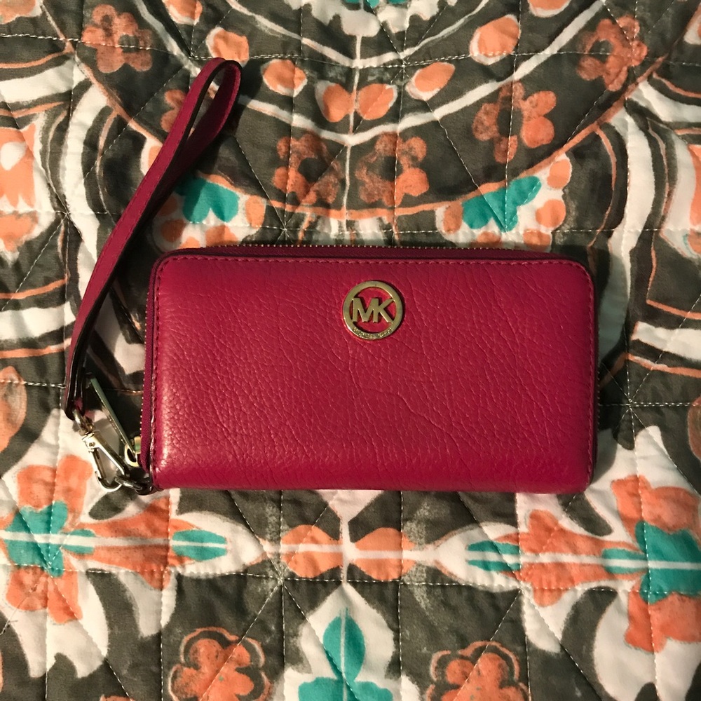 Michael Kors Clutch