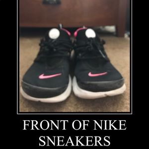 Size 3 Nike girl's sneakers.