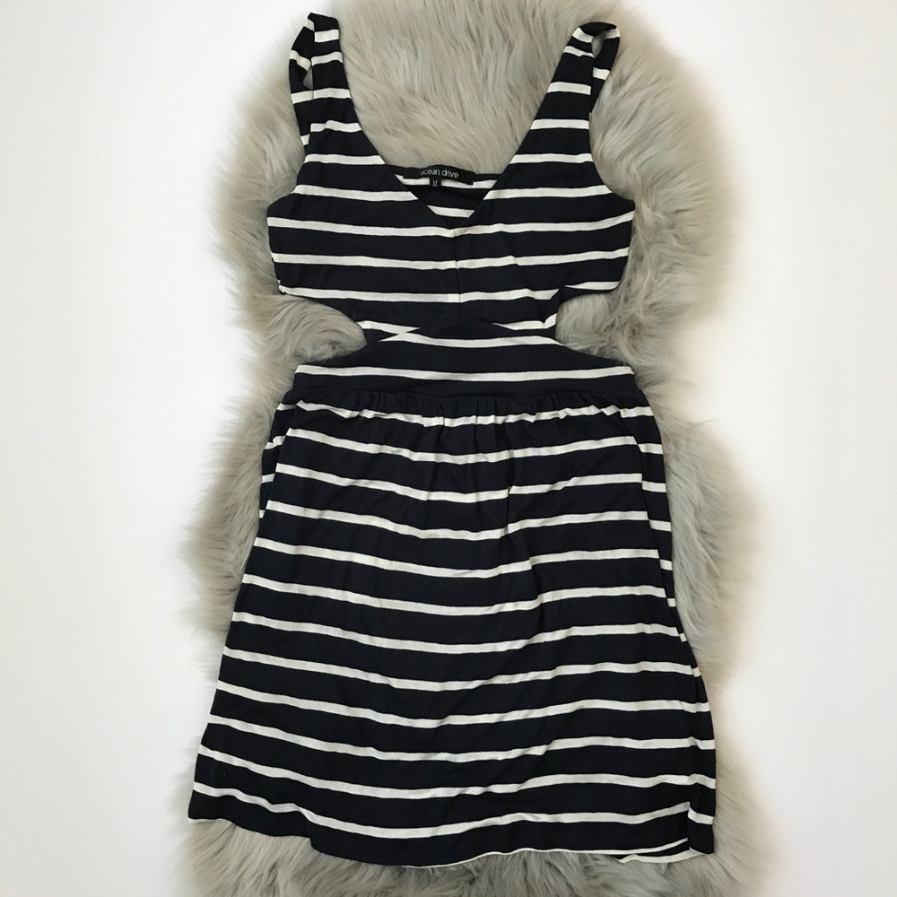 Ocean Drive Striped Back Cutout Dress NWOT - Picture 2 of 7