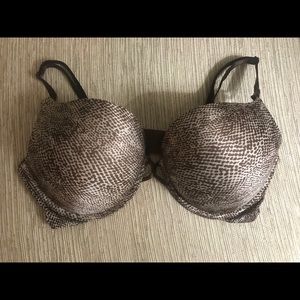 Victoria's Secret Miraculous Plunge Push Up Bra