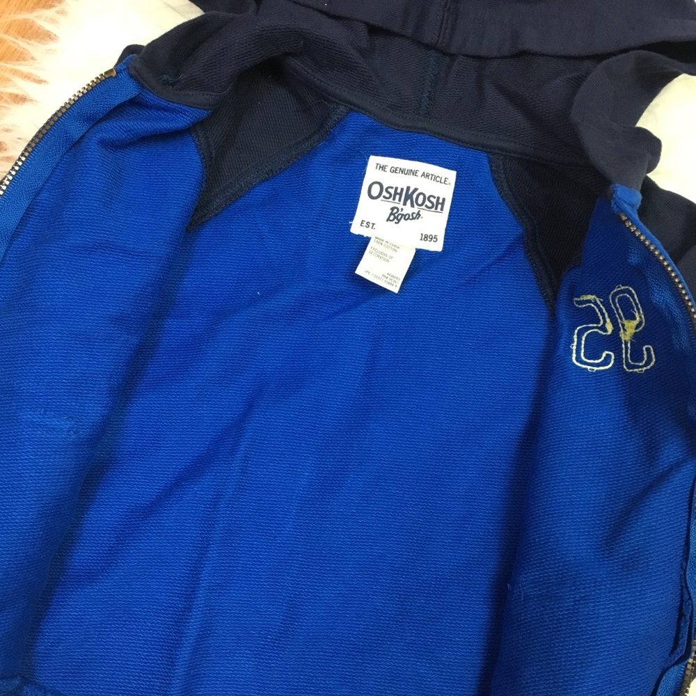 OshKosh B'gosh Zip Up Hoodie. - Picture 2 of 4
