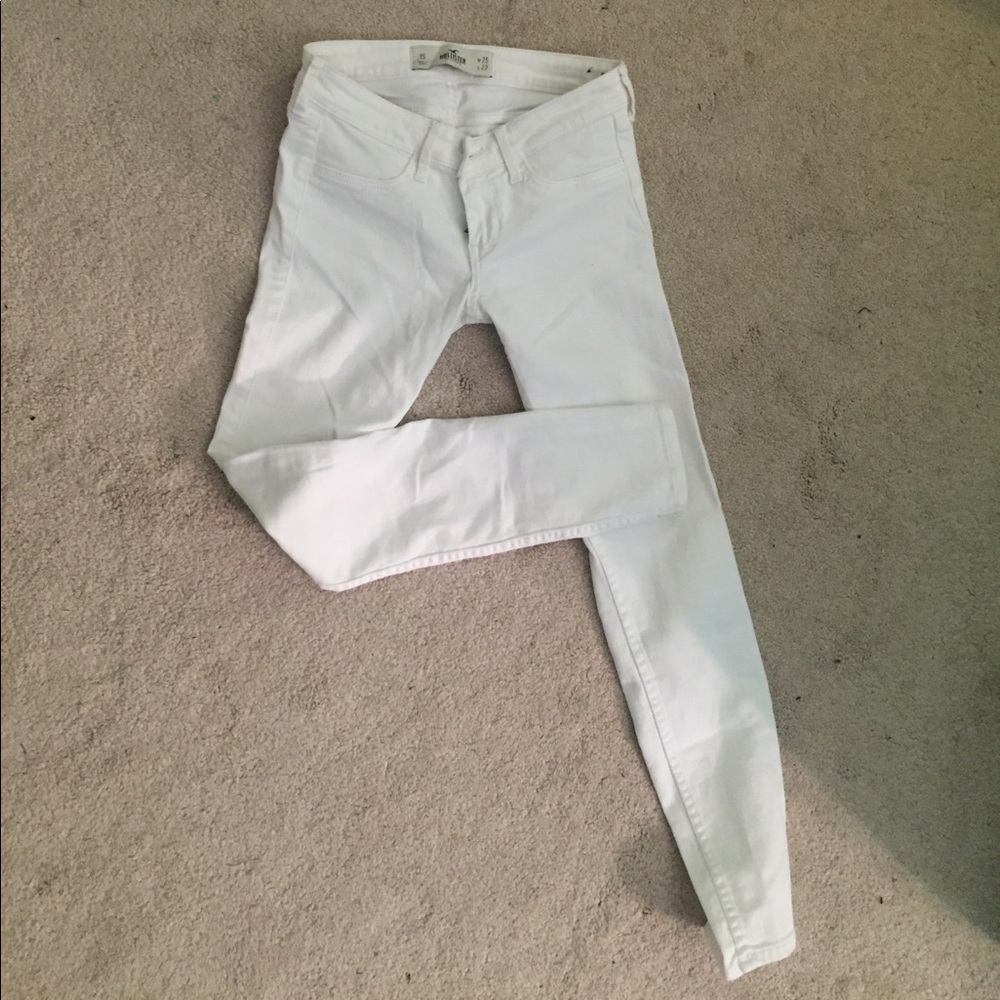 White Hollister skinny jeans