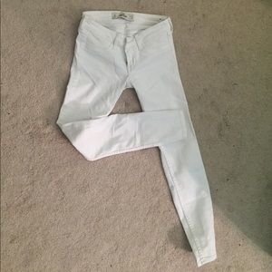 White Hollister skinny jeans