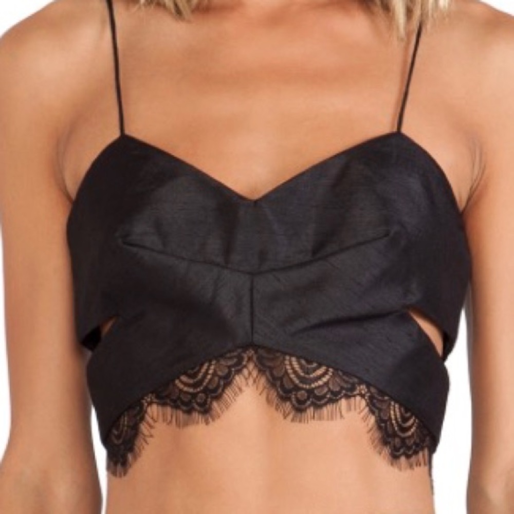 Wake me bra top in black