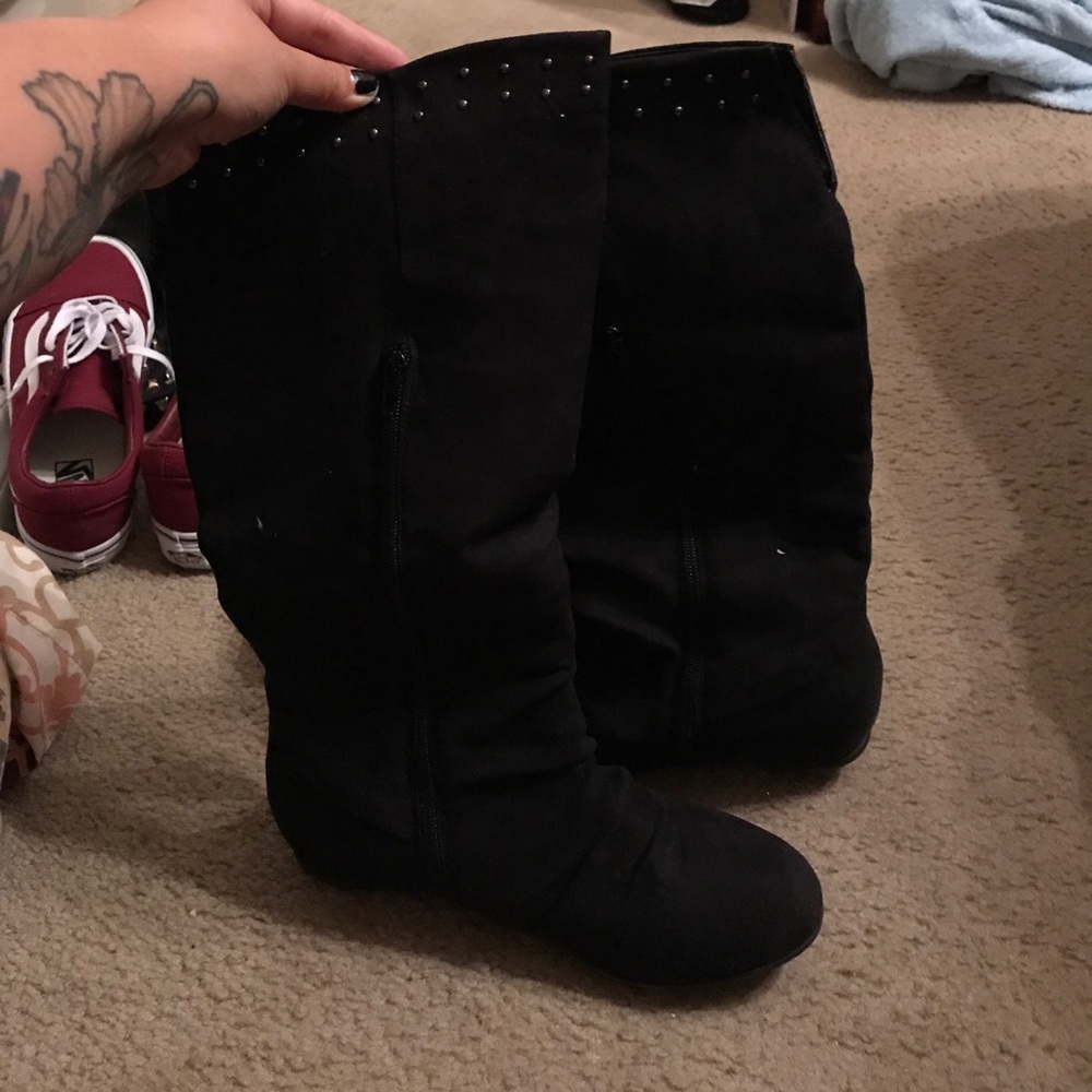Black boots