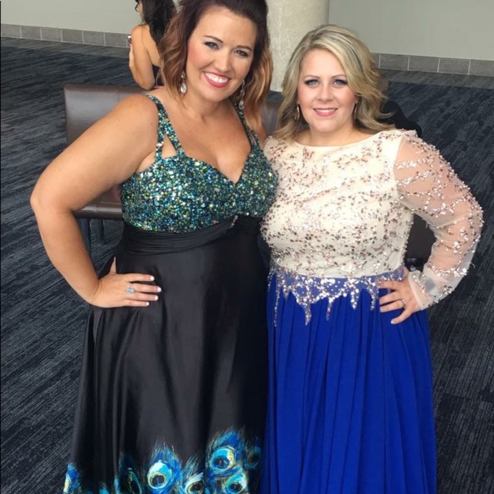 Price drop 💧 Custom Made Formal Gown 👗👗👗