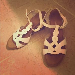 Aerosoles white wedges