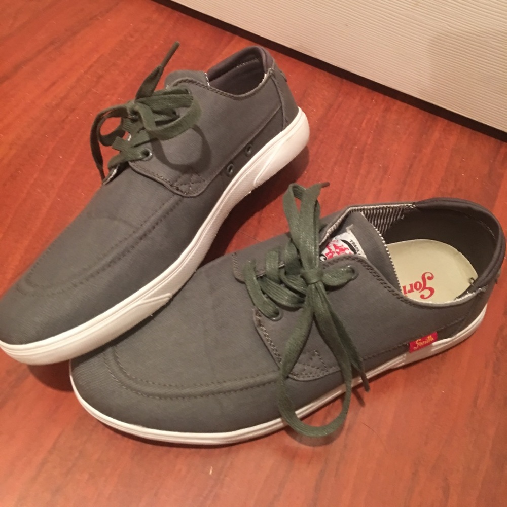 Men's grey sneakers