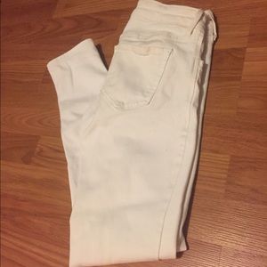 White skinny jeans