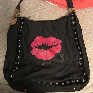 Cute purse!