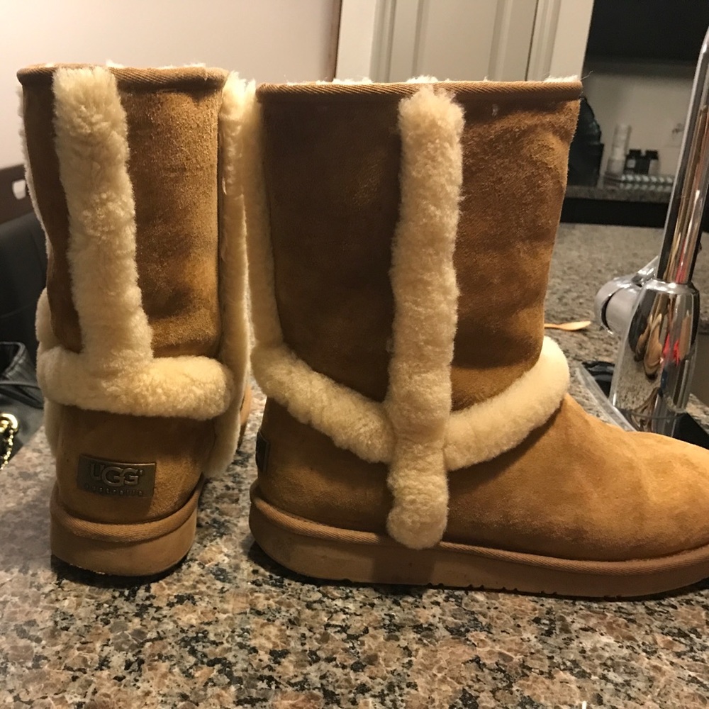 UGGS carter casual