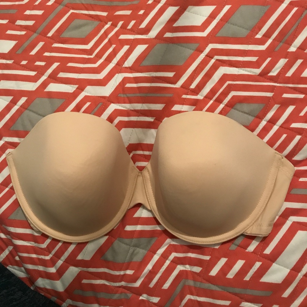 Strapless bra