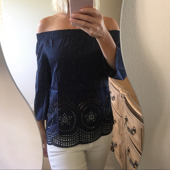 ✨Navy Off The Shoulder Eyelet Style Top✨ - Picture 5 of 7
