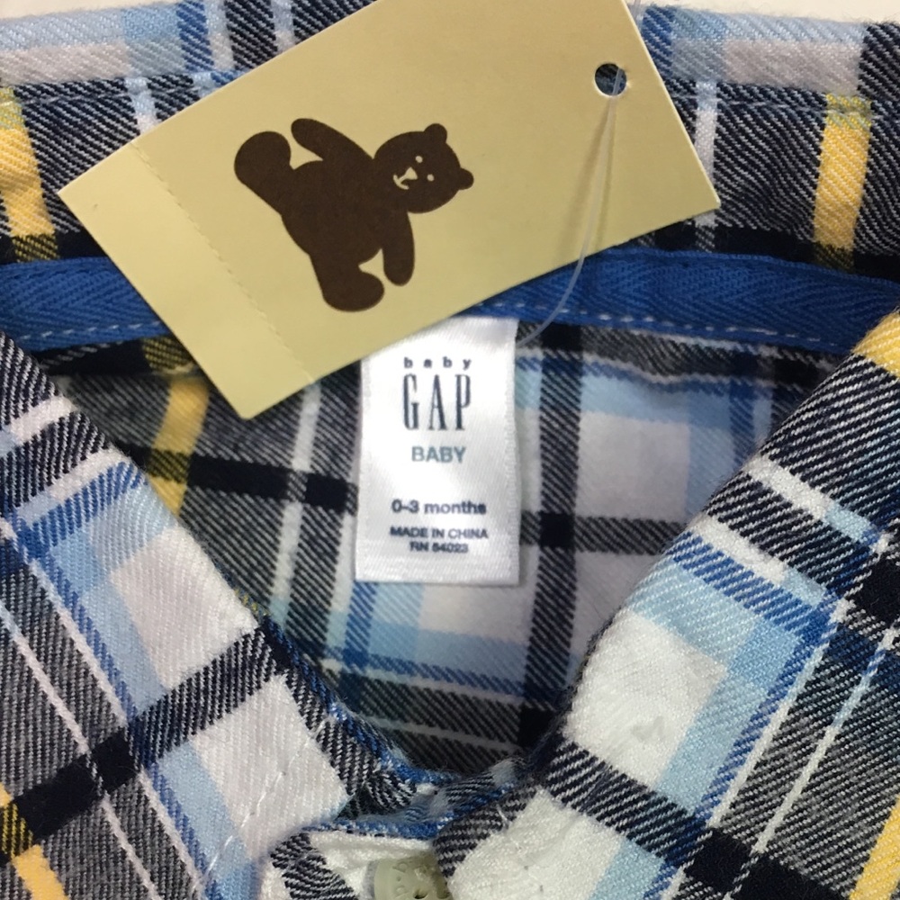 Baby GAP Button Up Flannel. - Picture 3 of 4