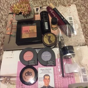 Makeup Bundle.💵