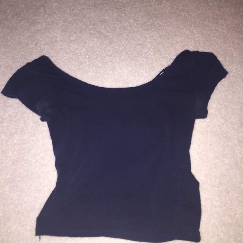 Navy crop top!