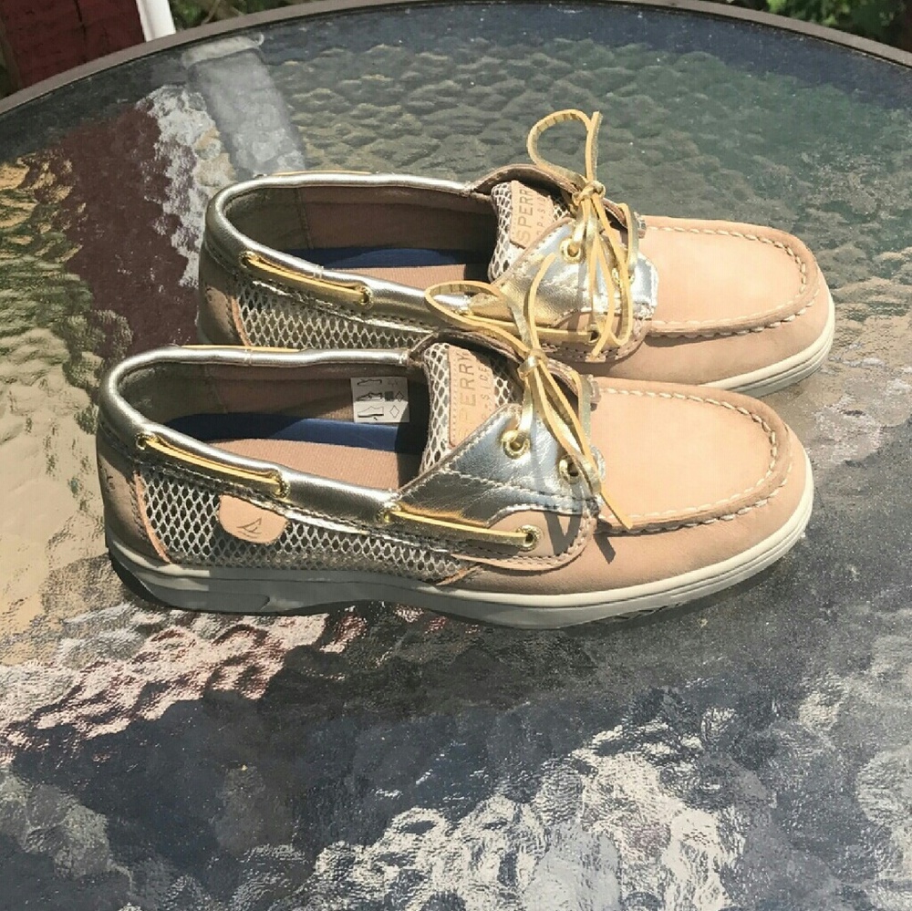 Sperry size 6 women