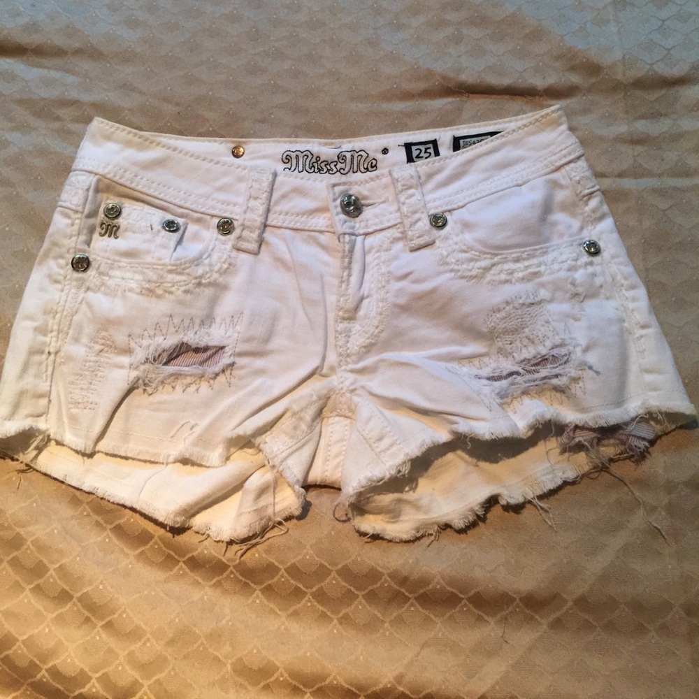 White Miss Me shorts